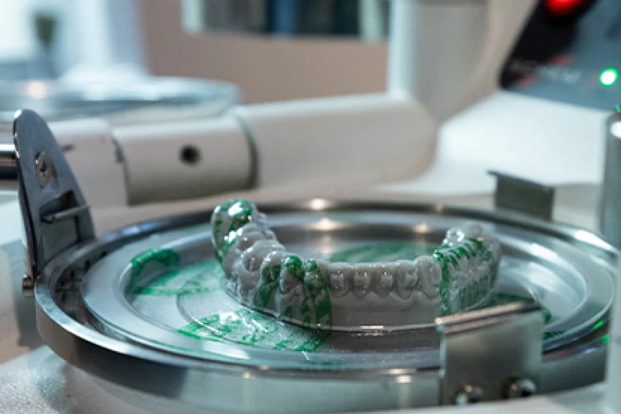 High-precision aligner manufacturing